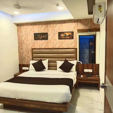 Hotel Sun Shine Ahmedabad Exterior photo