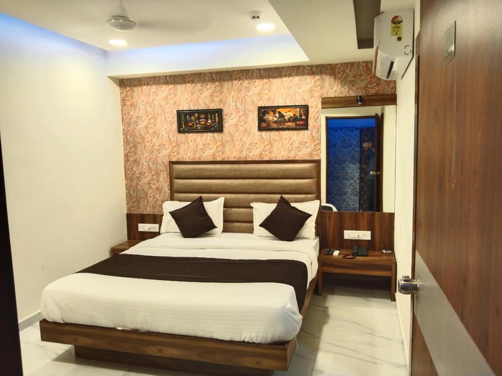 Hotel Sun Shine Ahmedabad Exterior photo